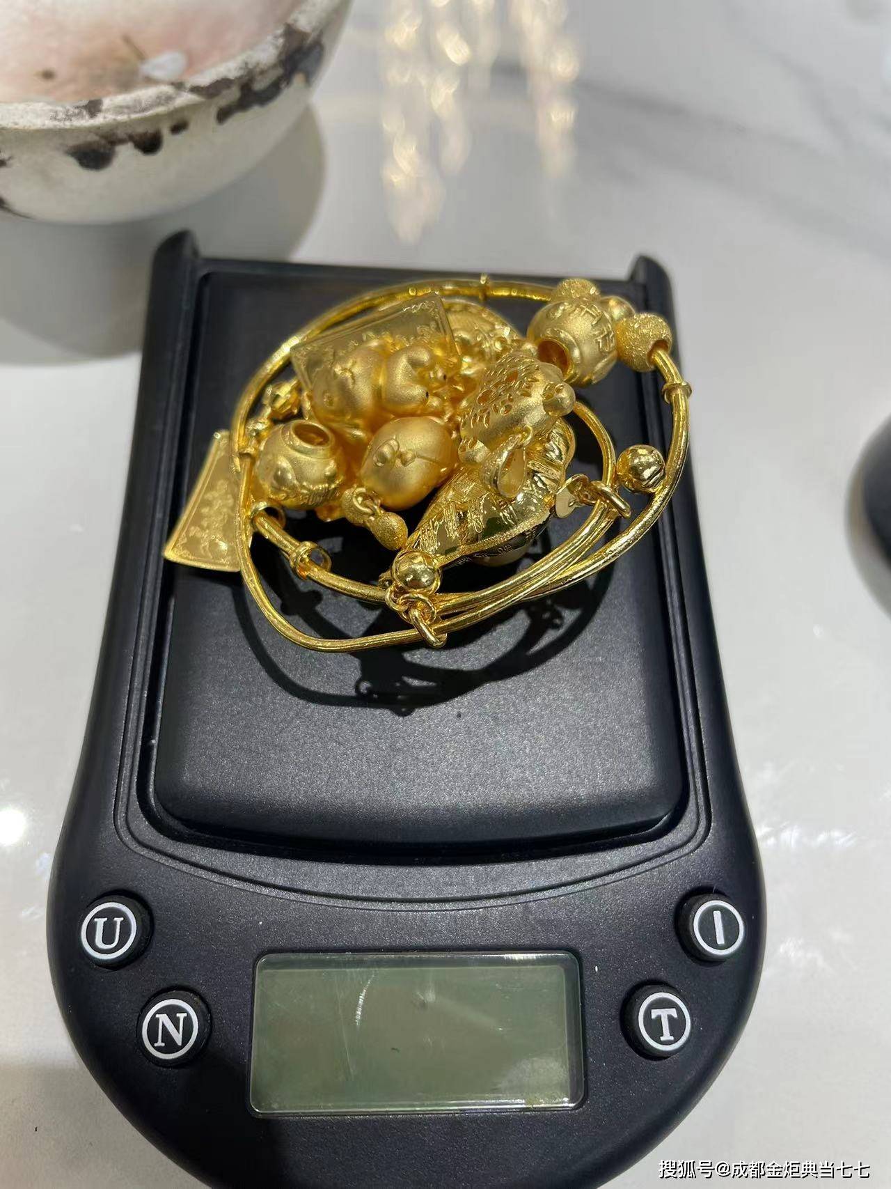 象山最新24小时上门回收金价方法分析(最方便真实的象山24小时上门回收黄金方法)